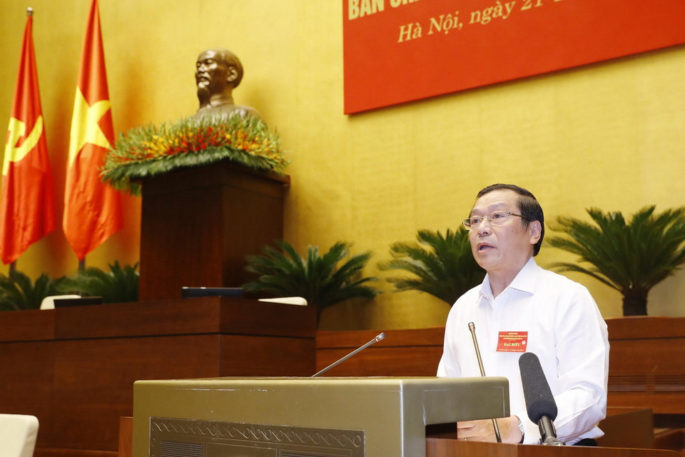 Ông Lại Xuân Môn, Ủy viên Trung ương Đảng, Phó Trưởng Ban Tuyên giáo Trung ương giới thiệu chương trình hội nghị. (Ảnh: Phương Hoa/TTXVN)