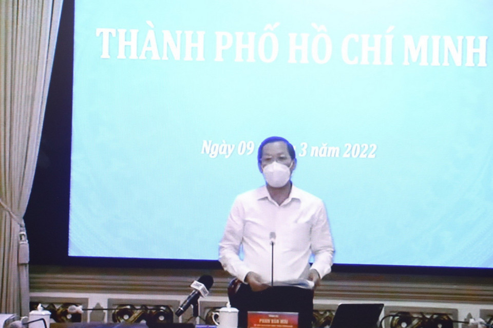 Chủ tịch Ủy ban Nhân dân Thành phố Hồ Chí Minh Phan Văn Mãi phát biểu trực tuyến. (Ảnh: Văn Điệp/TTXVN)