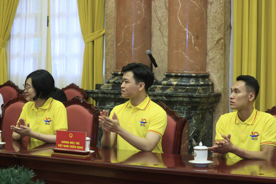 Các gương mặt trẻ Việt Nam tiêu biểu năm 2021 tham dự buổi gặp mặt. (Ảnh: Thống Nhất/ TTXVN)