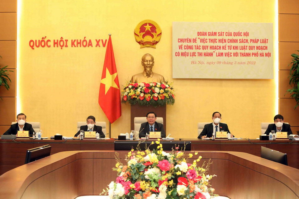  Chủ tịch Quốc hội Vương Đình Huệ phát biểu tại buổi làm việc với Ủy ban Nhân dân thành phố Hà Nội về công tác quy hoạch. (Ảnh: An Đăng/TTXVN)