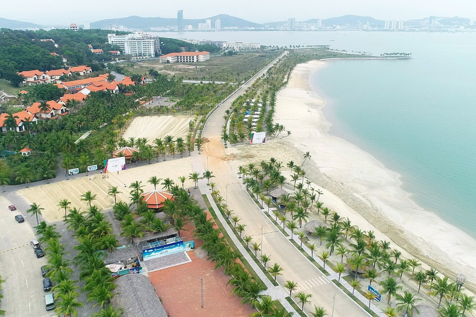  Đảo Tuần Châu - nơi thi đấu các môn bóng ném, bóng chuyền bãi biển và ba môn phối hợp bơi, chạy, xe đạp. (Ảnh: Thanh Vân/TTXVN)