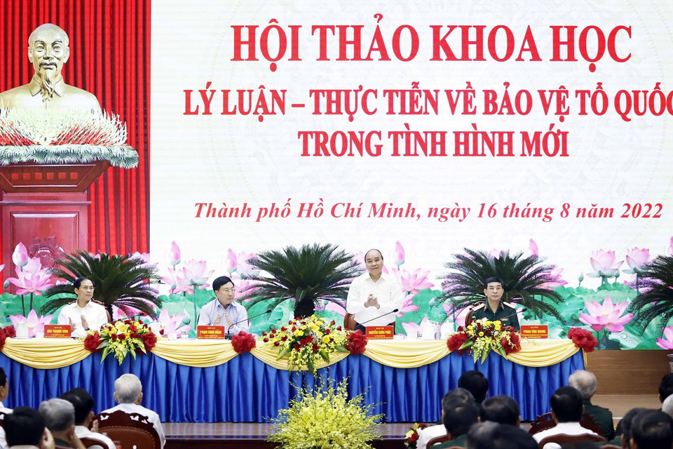 Chủ tịch nước Nguyễn Xuân Phúc chủ trì hội thảo. (Ảnh: Thống Nhất/TTXVN)