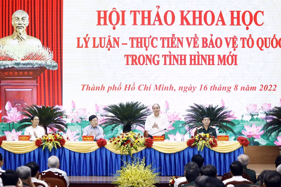 Chủ tịch nước Nguyễn Xuân Phúc chủ trì hội thảo. (Ảnh: Thống Nhất/TTXVN)
