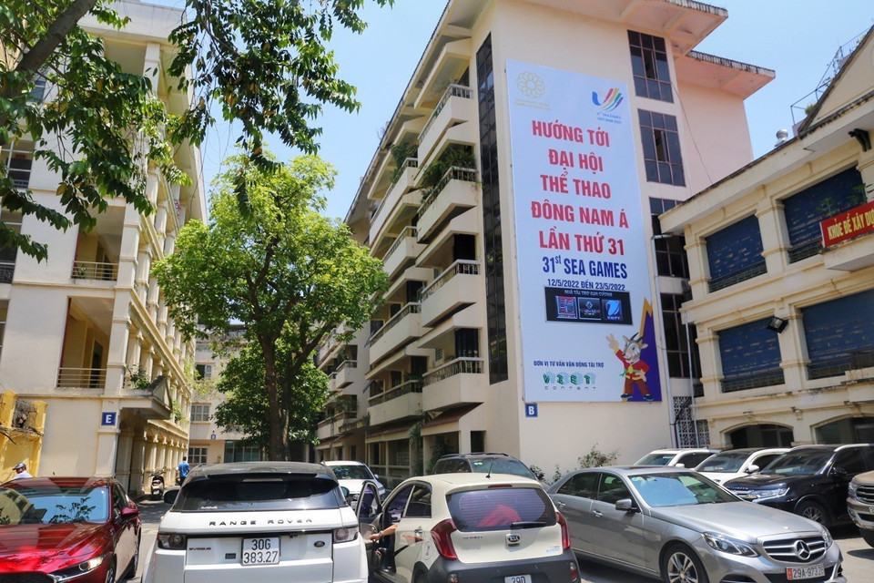 Pano tuyên truyền SEA Games 31 tại Tổng cục Thể dục Thể thao. (Ảnh: Tuấn Đức/TTXVN)