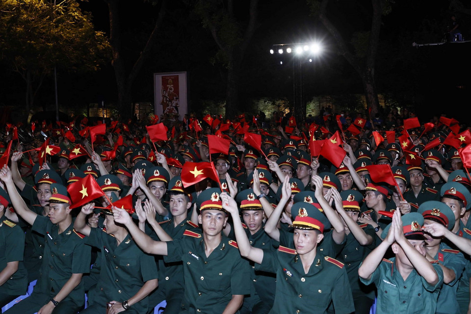 Các đại biểu dự Cầu truyền hình trực tiếp "Khúc tráng ca hoà bình" tại điểm cầu Hà Nội. (Ảnh: Thống Nhất/TTXVN)