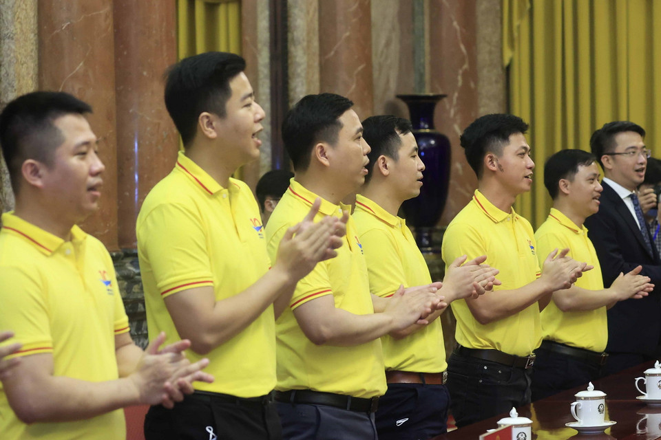 Các gương mặt trẻ Việt Nam tiêu biểu năm 2021 tham dự buổi gặp mặt. (Ảnh: Thống Nhất/ TTXVN)