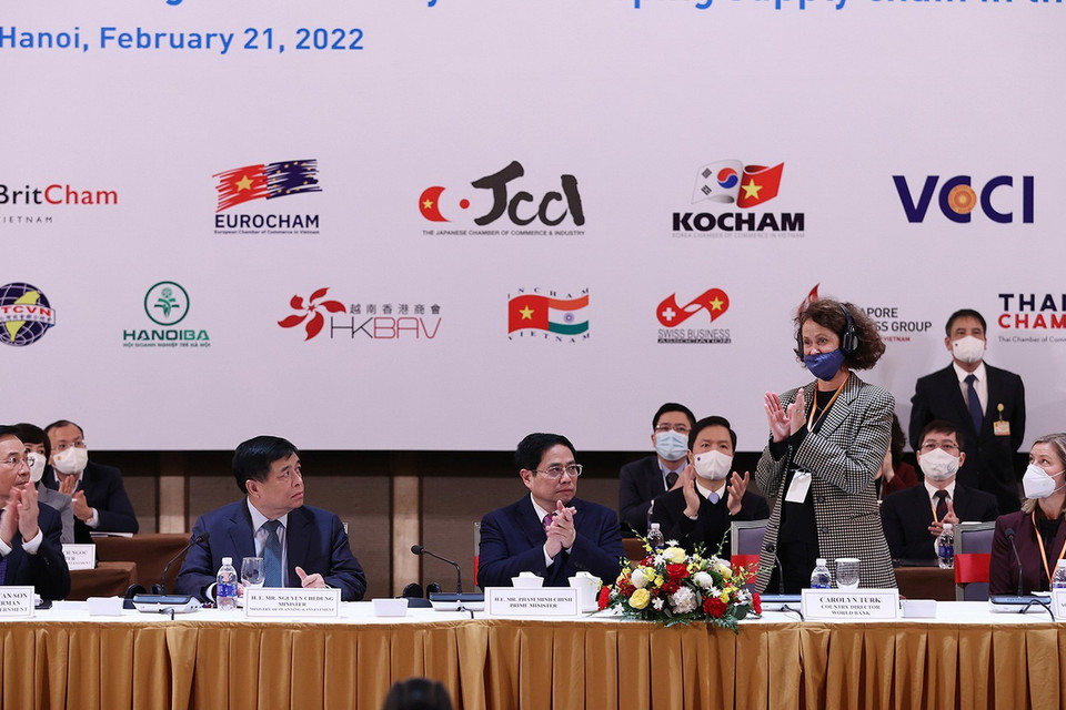  Bà Carolyn Turk, Giám đốc quốc gia Ngân hàng thế giới tại Việt Nam đồng chủ trì Phiên cấp cao Diễn đàn doanh nghiệp Việt Nam thường niên (VBF). (Ảnh: Dương Giang/TTXVN) 