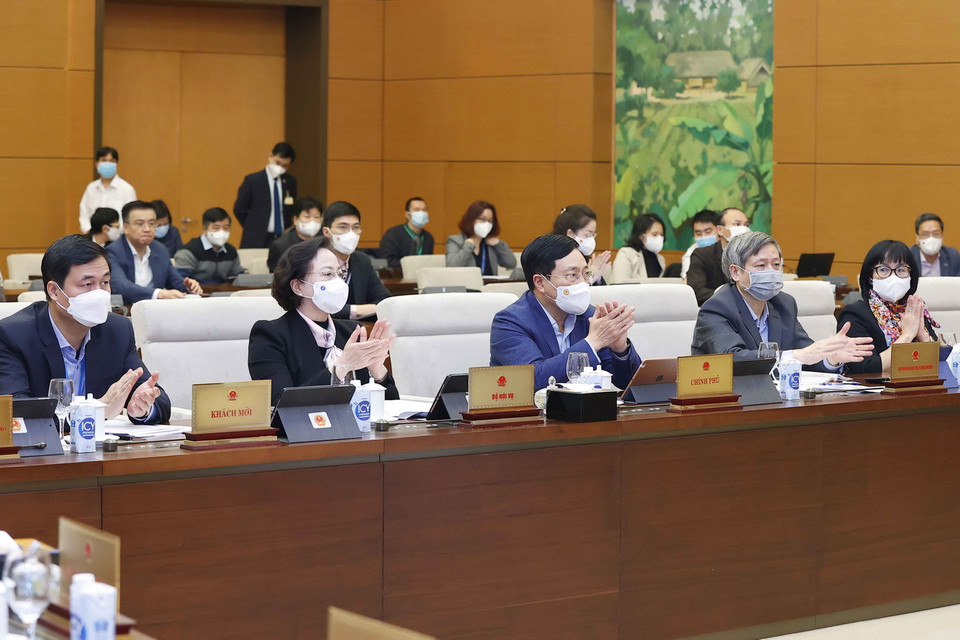 Phó Thủ tướng Thường trực Phạm Bình Minh và các đại biểu dự phiên khai mạc. (Ảnh: Doãn Tấn/TTXVN)