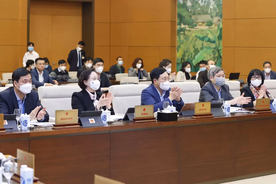 Phó Thủ tướng Thường trực Phạm Bình Minh và các đại biểu dự phiên khai mạc. (Ảnh: Doãn Tấn/TTXVN)