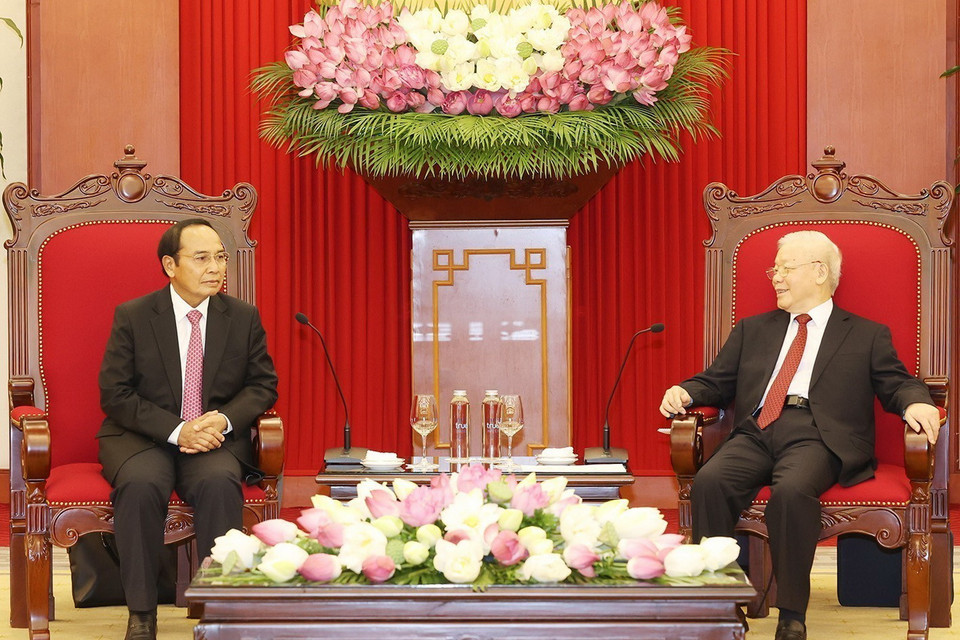  Tổng Bí thư Nguyễn Phú Trọng tiếp ông Bounthong Chitmany, Ủy viên Bộ Chính trị, Thường trực Ban Bí thư Đảng Nhân dân Cách mạng Lào, Phó Chủ tịch nước Lào. (Ảnh: Trí Dũng/ TTXVN)