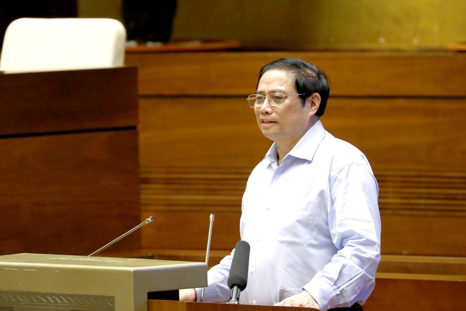 Thủ tướng Chính phủ giới thiệu chuyên đề tại hội nghị. (Ảnh: Phương Hoa/TTXVN)