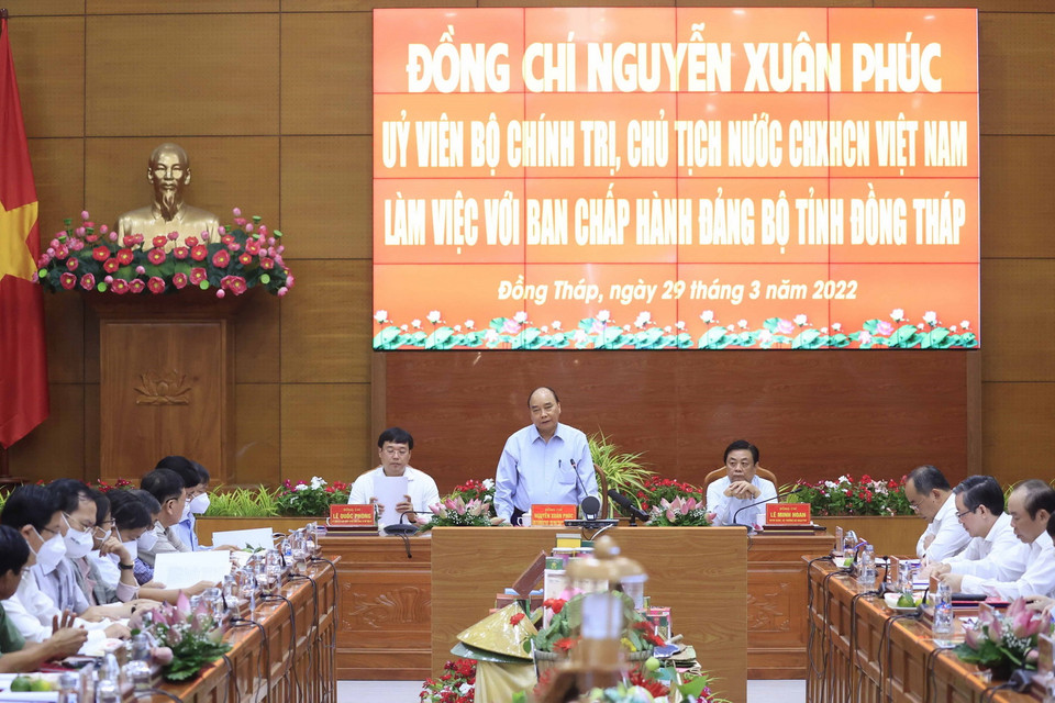  Chiều 29/3, tại thành phố Cao Lãnh, Chủ tịch nước Nguyễn Xuân Phúc làm việc với Ban Chấp hành Đảng bộ tỉnh Đồng Tháp. (Ảnh: Thống Nhất/TTXVN)