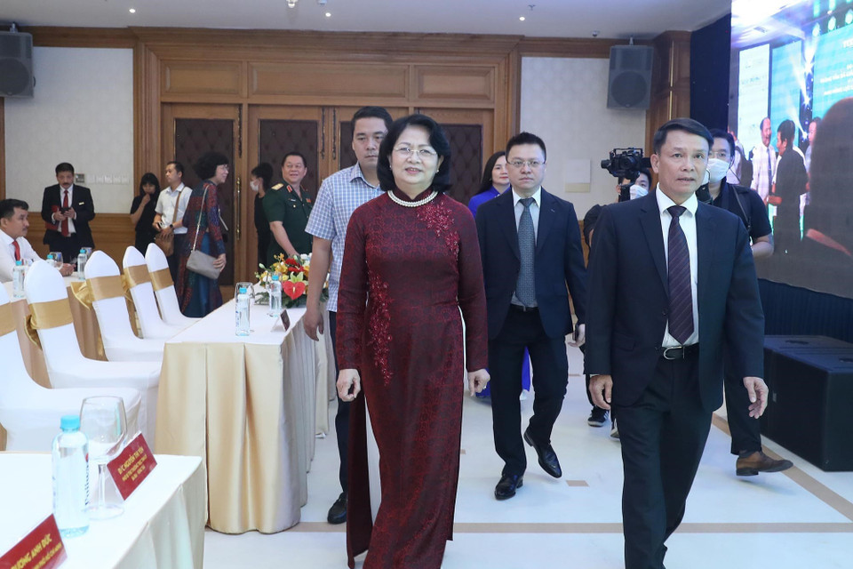 Phó Chủ tịch nước Đặng Thị Ngọc Thịnh dự lễ kỷ niệm. (Ảnh: Lâm Khánh/TTXVN)