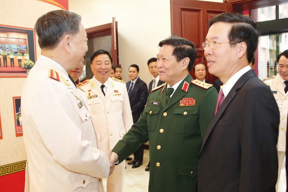 Bộ trưởng Bộ Công an Tô Lâm và Bộ trưởng Bộ Quốc phòng Ngô Xuân Lịch, Trưởng Ban Tuyên giáo Trung ương Võ Văn Thưởng dự Đại hội. (Ảnh: Doãn Tấn/TTXVN)