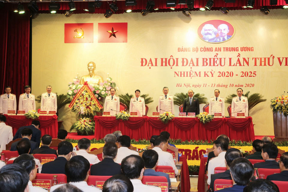 Đoàn Chủ tịch dự Đại hội. (Ảnh: Doãn Tấn/TTXVN)