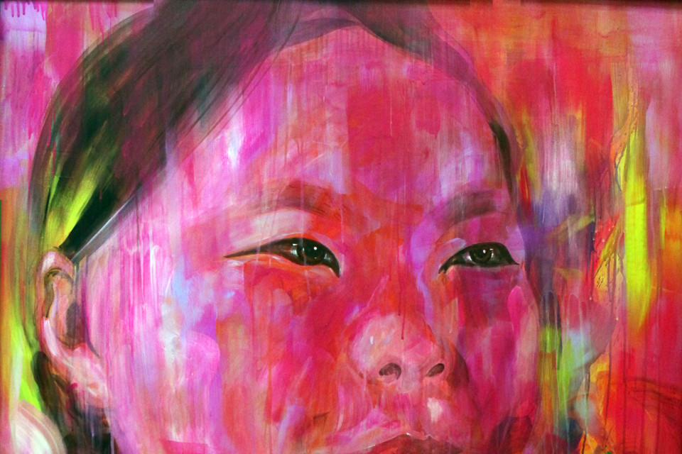 Tác phẩm 'Sống trên đá 4' của họa sỹ Lê Nguyên Mạnh. (Ảnh: Doãn Đức/Vietnam+)