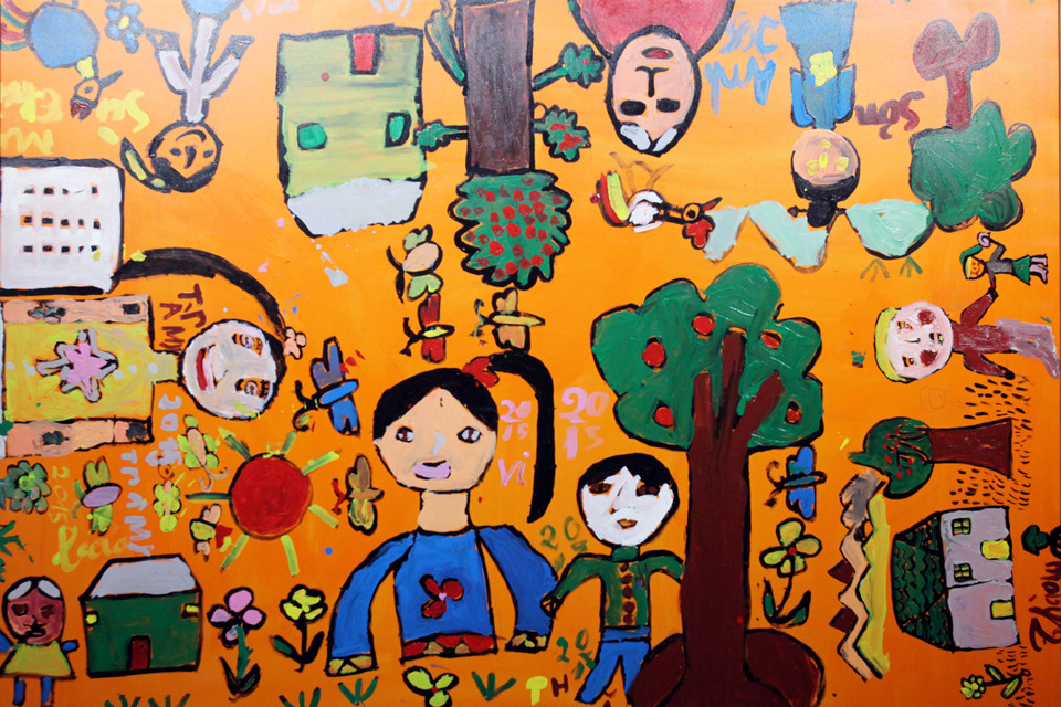 Tác phẩm 'Chúng em' của học sinh trường tiểu học Sủng Là. (Ảnh: Doãn Đức/Vietnam+)