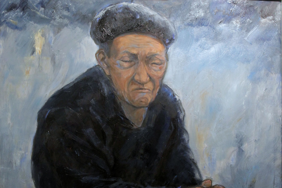 Tác phẩm 'Đời đá' của họa sỹ Hà Huy Lê. (Ảnh: Doãn Đức/Vietnam+)