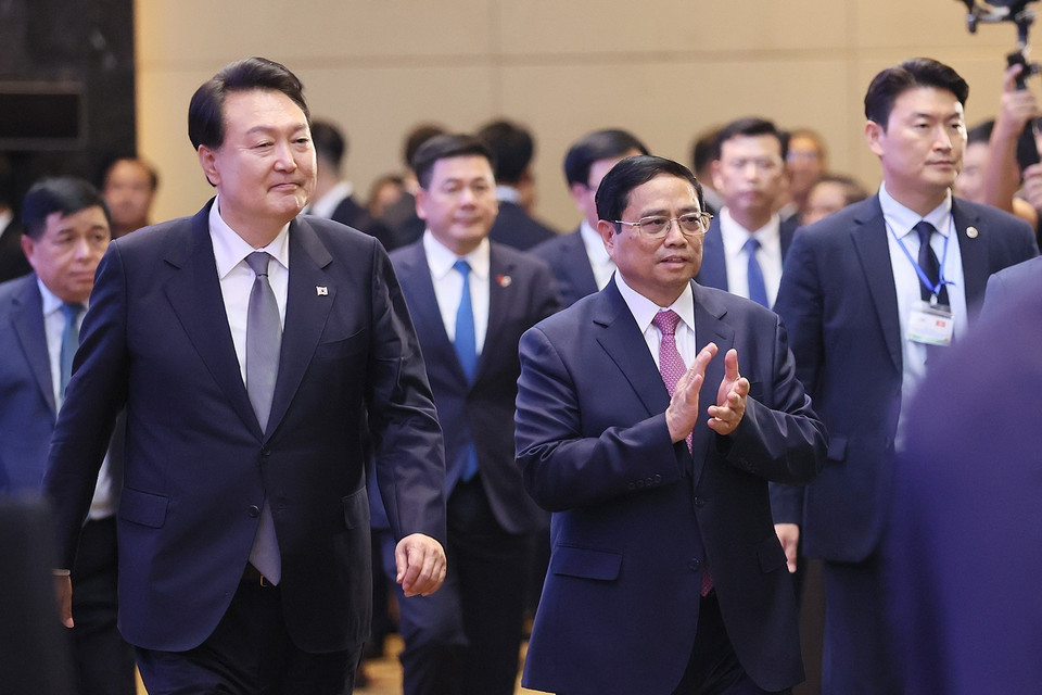 Thủ tướng Phạm Minh Chính và Tổng thống Yoon Suk Yeol tham dự Diễn đàn Doanh nghiệp Việt Nam-Hàn Quốc. (Ảnh: Dương Giang/TTXVN)