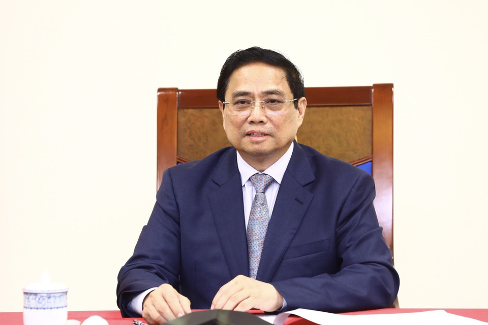 Thủ tướng Phạm Minh Chính điện đàm với Thủ tướng Trung Quốc Lý Cường. (Ảnh: Lâm Khánh/TTXVN)