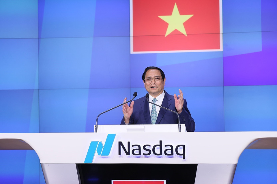 Thủ tướng phát biểu khi đến thăm Sàn Giao dịch Chứng khoán Nasdaq. (Ảnh: Dương Giang/TTXVN)