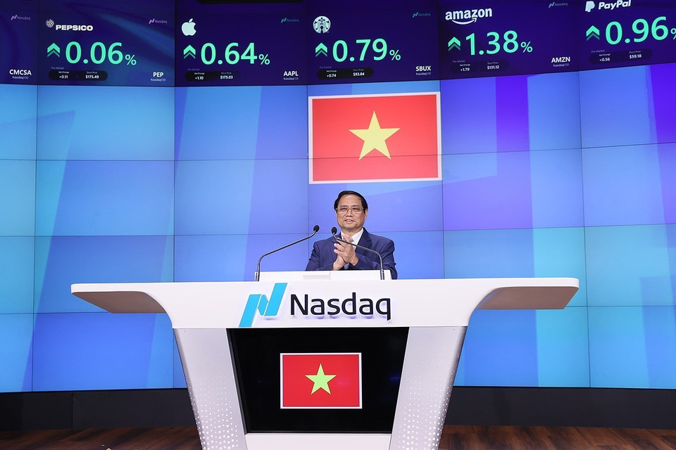Thủ tướng Phạm Minh Chính phát biểu khi đến thăm Sàn Giao dịch Chứng khoán Nasdaq. (Ảnh: Dương Giang/TTXVN)