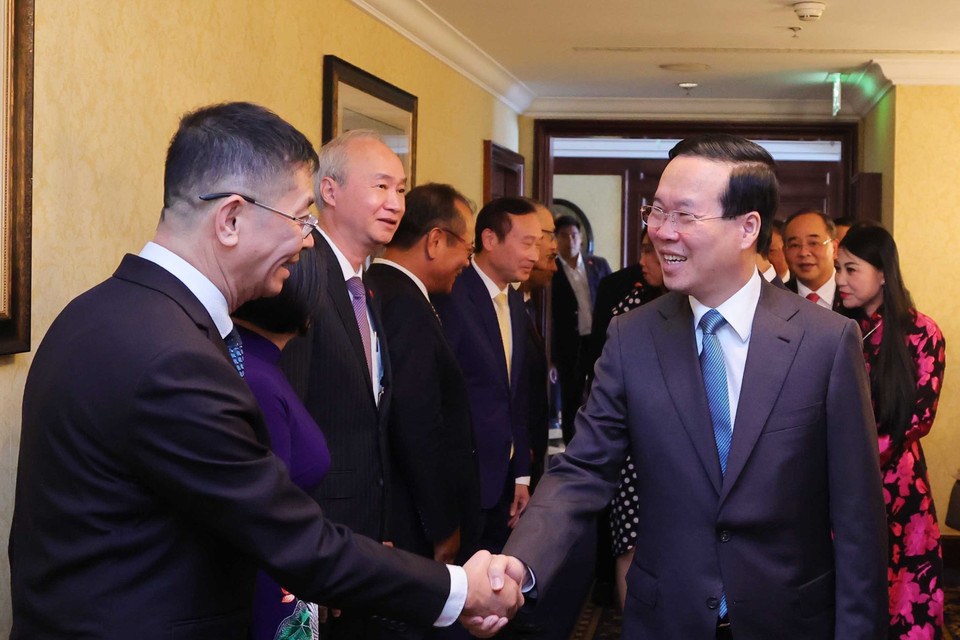 Chủ tịch nước Võ Văn Thưởng tiếp các Đại sứ Việt Nam tại khu vực châu Âu. (Ảnh: Thống Nhất/TTXVN)