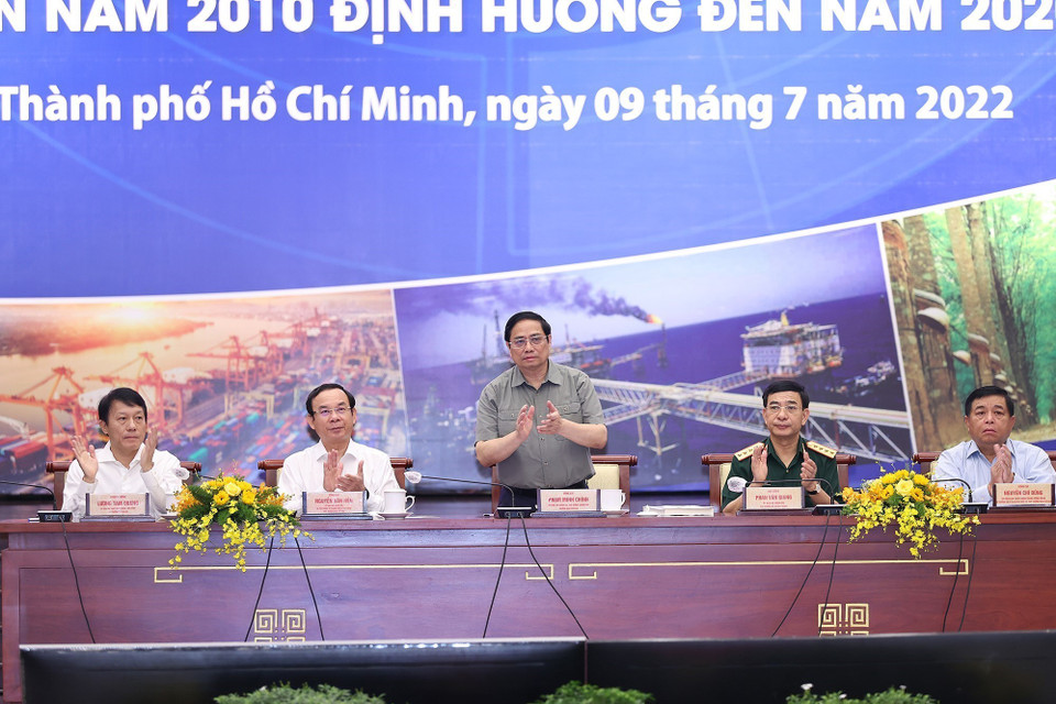 Thủ tướng Phạm Minh Chính chủ trì Hội nghị tổng kết thực hiện Nghị quyết số 53 và Kết luận số 27 của Bộ Chính trị. (Ảnh: Dương Giang/TTXVN)