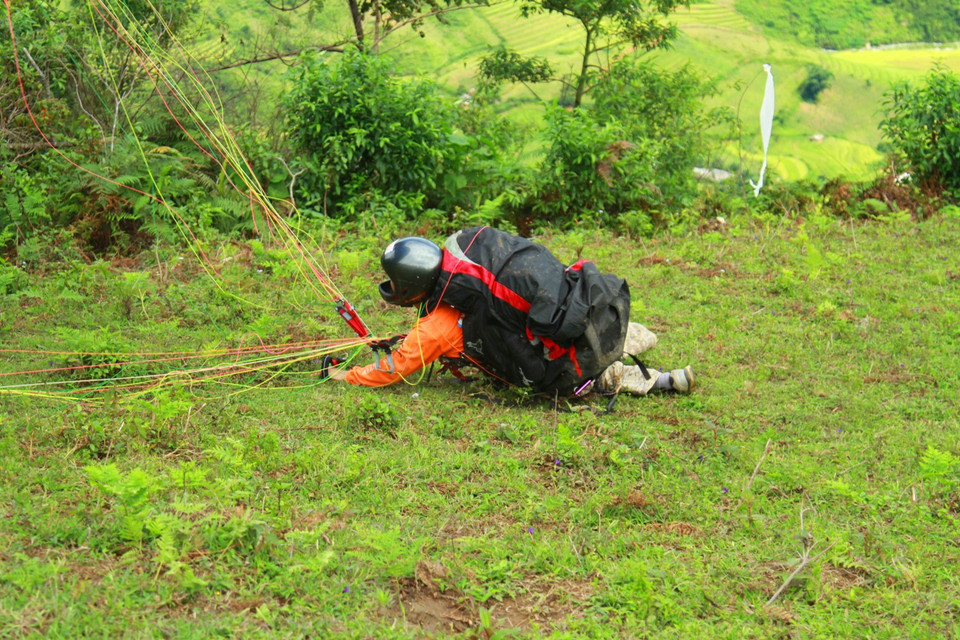 Tuy nhiên, không phải pha cất cánh nào cũng có thể đưa phi công lên với bầu trời. (Ảnh: Xuân Mai/Vietnam+)