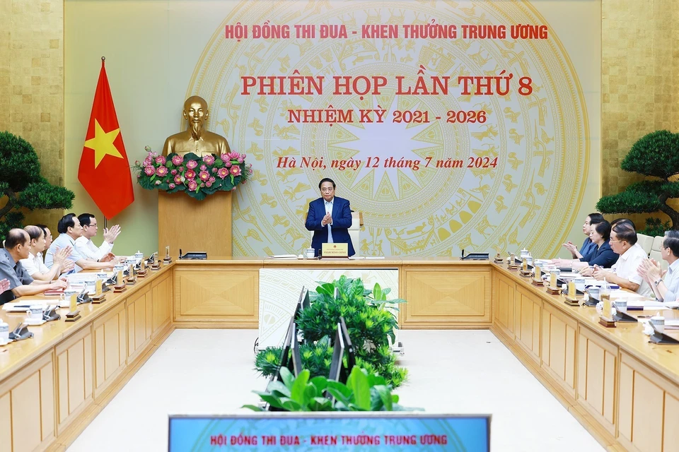 Thủ tướng Phạm Minh Chính, Chủ tịch Hội đồng Thi đua-Khen thưởng Trung ương chủ trì Phiên họp lần thứ 8 của Hội đồng. (Ảnh: Dương Giang/TTXVN)