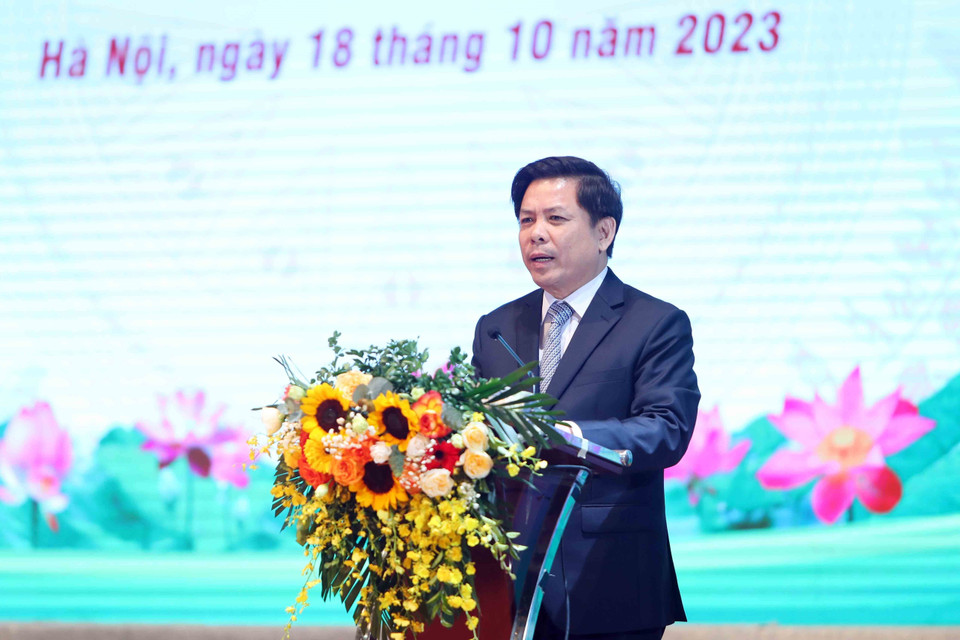 Ông Nguyễn Văn Thể, Ủy viên Trung ương Đảng, Bí thư Đảng ủy Khối các Cơ quan Trung ương, Trưởng ban Chỉ đạo Cuộc thi năm 2023 phát biểu. (Ảnh: An Đăng/TTXVN)