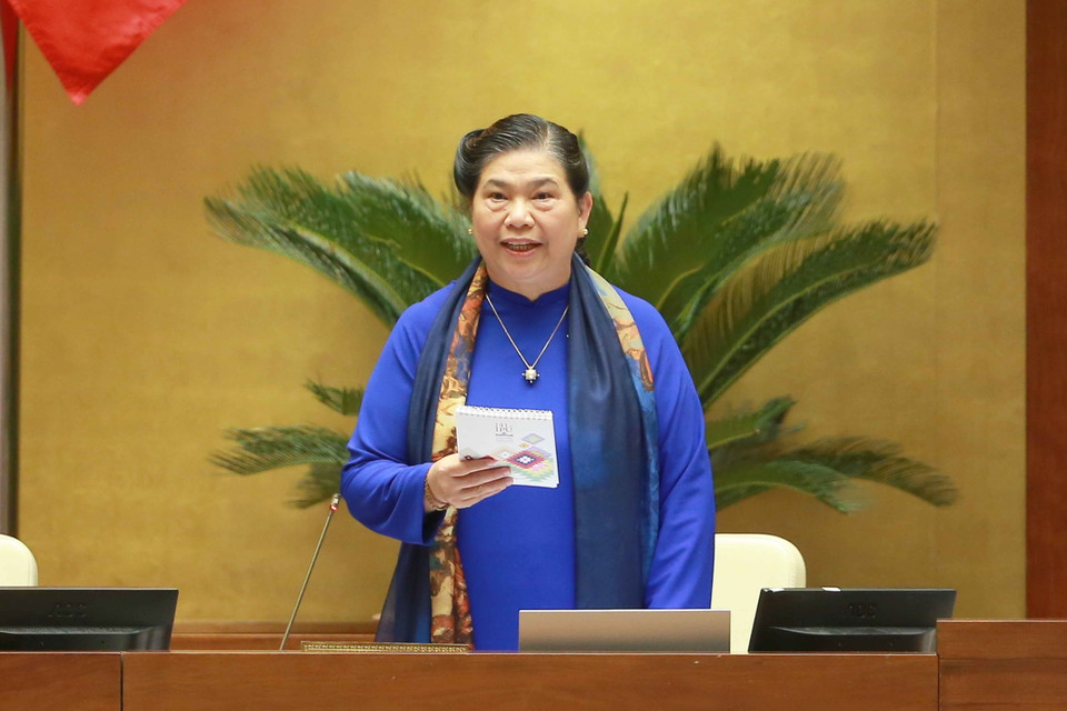 Phó Chủ tịch Thường trực Quốc hội Tòng Thị Phóng điều hành phiên khai mạc. (Ảnh: Doãn Tấn/TTXVN)