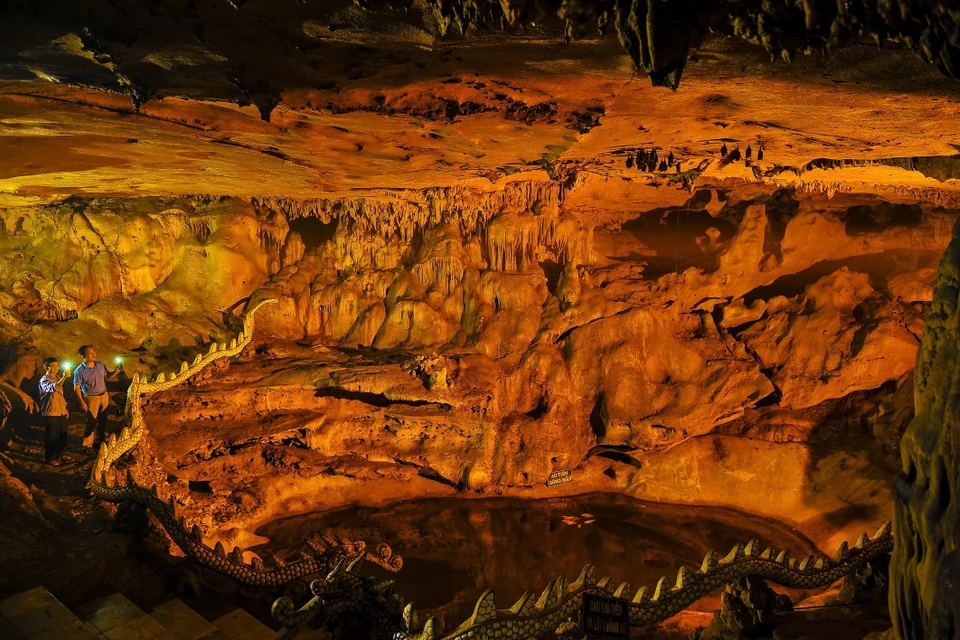 Ao Tiên ở Động Mẫu tại chùa Bái Đính cổ. (Ảnh: Minh Đức/TTXVN)