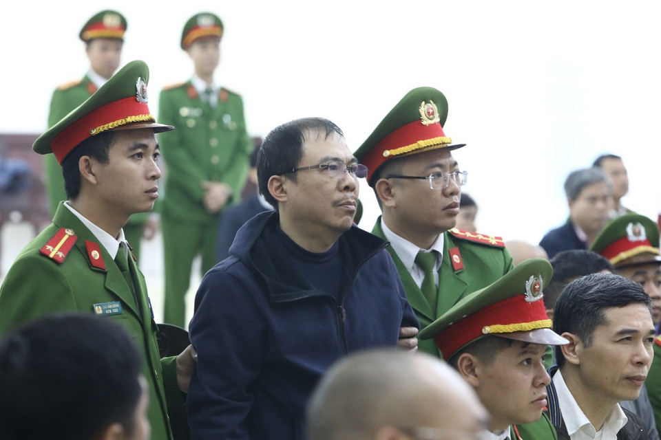 Bị cáo Phạm Nhật Vũ (sinh năm 1973, nguyên Chủ tịch Hội đồng quản trị AVG) tại phiên tòa. (Ảnh: Văn Điệp/TTXVN)