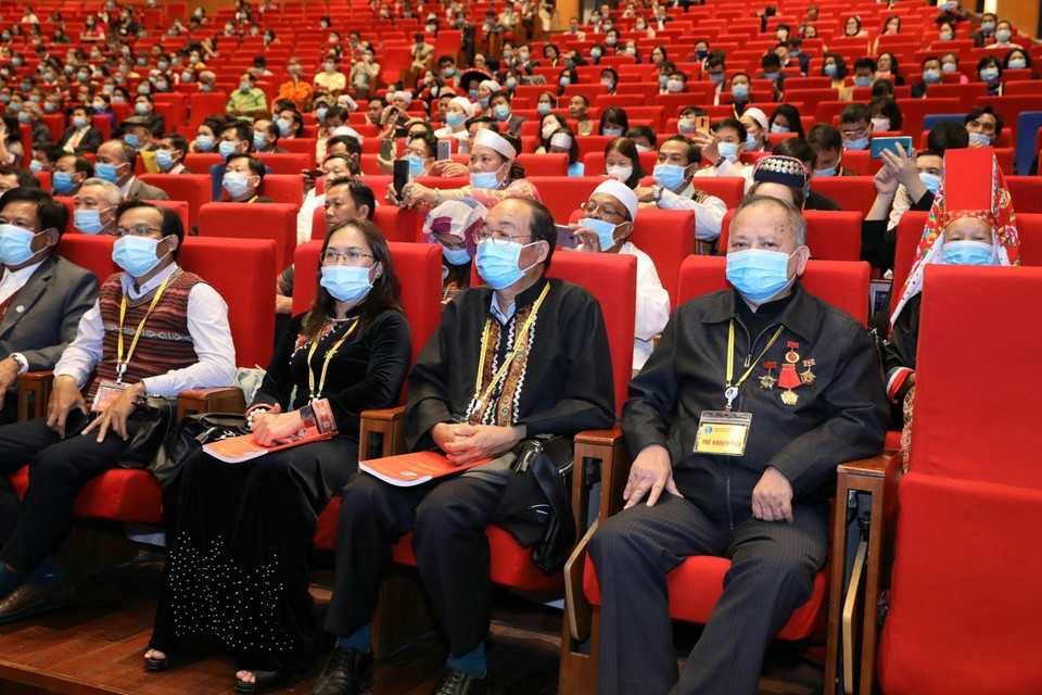 Các đại biểu dự Đại hội đại biểu toàn quốc các dân tộc thiểu số Việt Nam lần thứ II. (Ảnh: Văn Điệp/TTXVN)