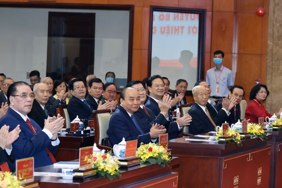  Thủ tướng Nguyễn Xuân Phúc, các đồng chí lãnh đạo, nguyên lãnh đạo Đảng, Nhà nước và các đại biểu dự Đại hội Đại biểu Đảng bộ Thành phố Hồ Chí Minh lần thứ XI, nhiệm kỳ 2020-2025. (Ảnh: Thống Nhất/TTXVN)