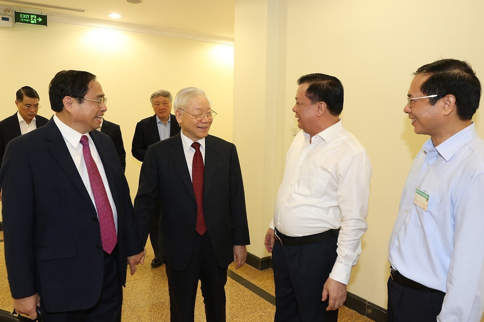 Tổng Bí thư Nguyễn Phú Trọng, Thủ tướng Phạm Minh Chính với các đại biểu dự hội nghị. (Ảnh: Trí Dũng/TTXVN)