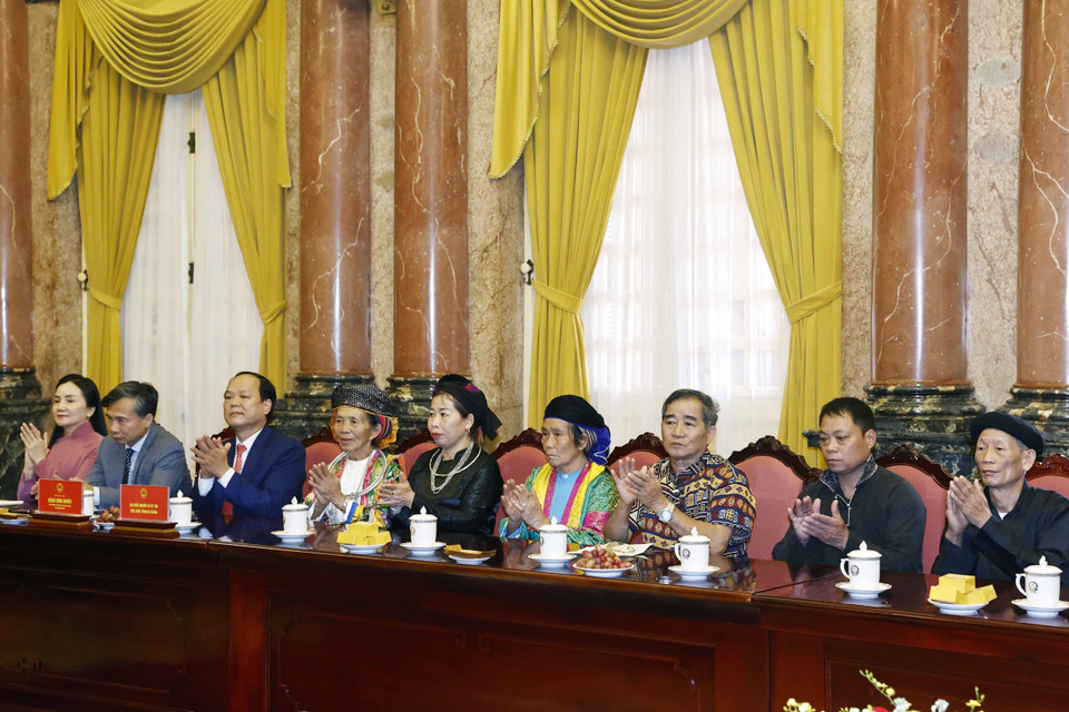 Các đại biểu người có uy tín tiêu biểu tỉnh Hà Giang. (Ảnh: Thống Nhất/TTXVN)