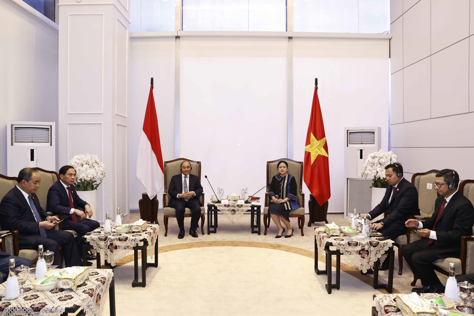 Chủ tịch nước Nguyễn Xuân Phúc hội kiến Chủ tịch Hội đồng Đại biểu nhân dân Indonesia, bà Puan Maharani. (Ảnh: Thống Nhất/TTXVN)