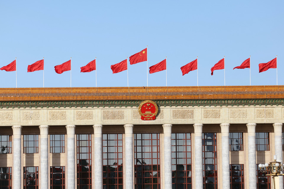 Quang cảnh bên ngoài Đại lễ đường Nhân dân ở thủ đô Bắc Kinh. (Ảnh: THX/TTXVN)