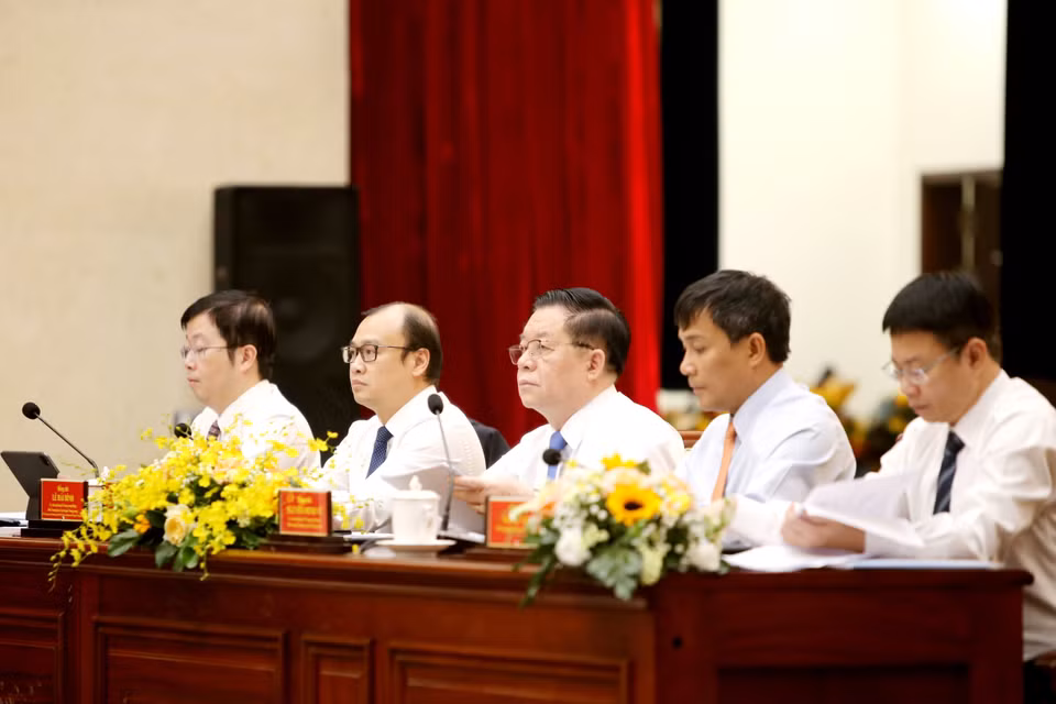 Các đại biểu chủ trì hội nghị. (Ảnh: Thành Chung/TTXVN)