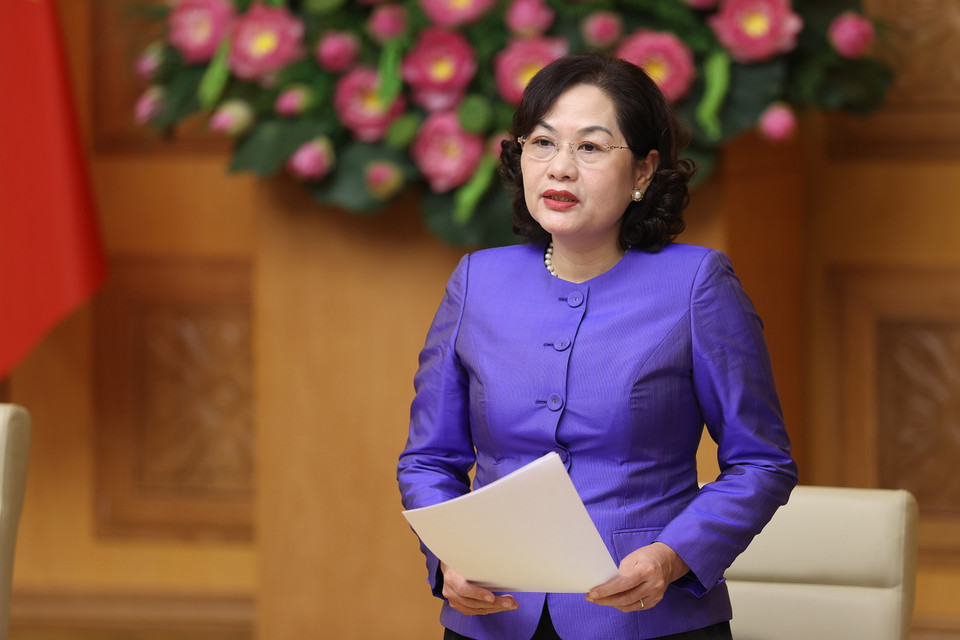 Thống đốc Ngân hàng Nhà nước Việt Nam Nguyễn Thị Hồng báo cáo tình hình hoạt động trong lĩnh vực ngân hàng. (Ảnh: Dương Giang/TTXVN)