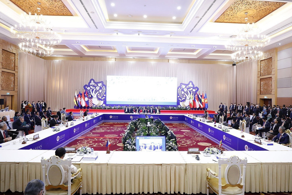 Phiên toàn thể Hội nghị cấp cao ASEAN lần thứ 40. (Ảnh: Dương Giang/TTXVN)