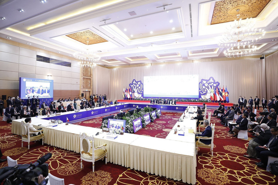 Phiên toàn thể Hội nghị cấp cao ASEAN lần thứ 40. (Ảnh: Dương Giang/TTXVN)