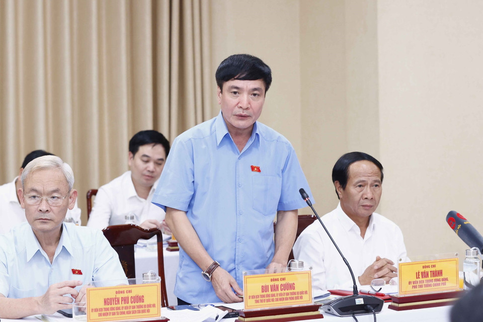 Ông Bùi Văn Cường, Ủy viên Trung ương Đảng, Tổng thư ký Quốc hội, Chủ nhiệm Văn phòng Quốc hội phát biểu. (Ảnh: Doãn Tấn/TTXVN)