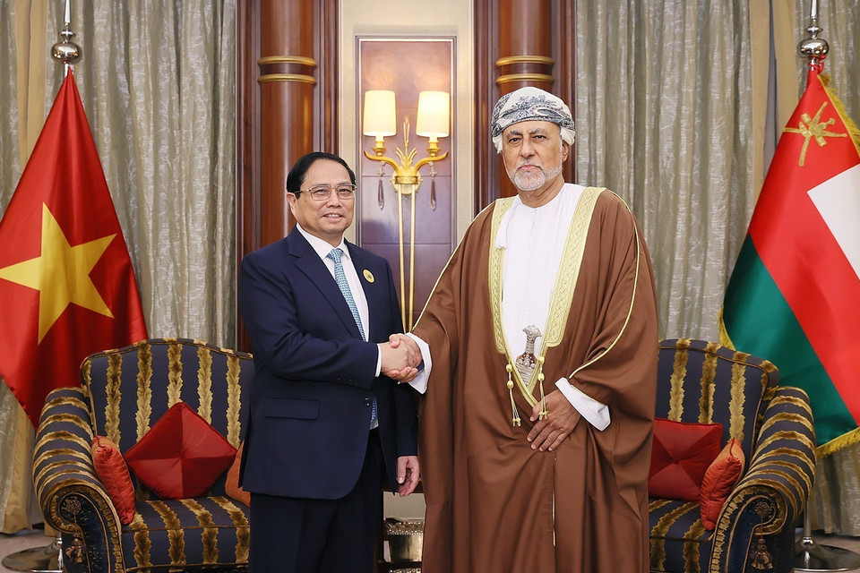 Thủ tướng Phạm Minh Chính gặp Phó Thủ tướng Vương quốc Hồi giáo Oman Sayyid Shihab. (Ảnh: Dương Giang/TTXVN)