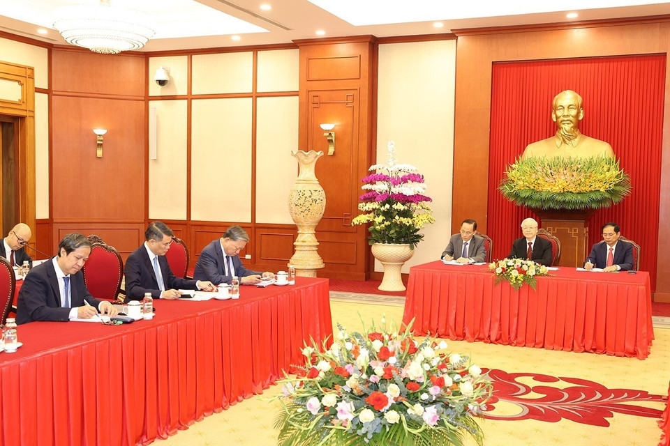 Quang cảnh cuộc điện đàm tại Văn phòng Trung ương Đảng. (Ảnh: Trí Dũng/TTXVN)