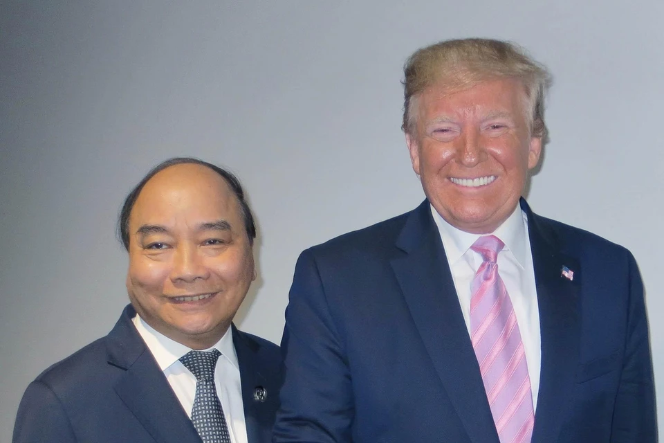 Thủ tướng Nguyễn Xuân Phúc gặp Tổng thống Hoa Kỳ Donald Trump tại Hội nghị Thượng đỉnh G20 đang diễn ra ở Osaka, Nhật Bản. (Ảnh: TTXVN)