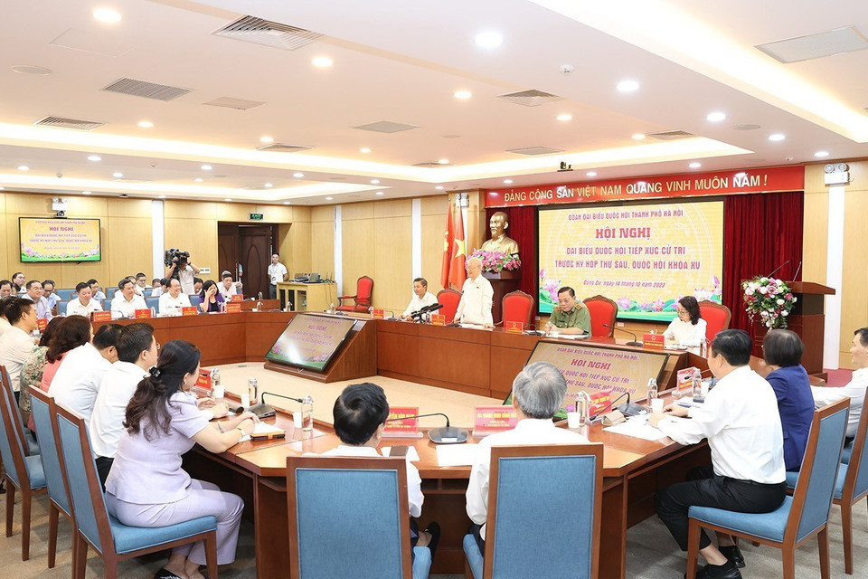 Tổng Bí thư Nguyễn Phú Trọng phát biểu với cử tri quận Đống Đa, quận Ba Đình và quận Hai Bà Trưng. (Ảnh: Trí Dũng/TTXVN)