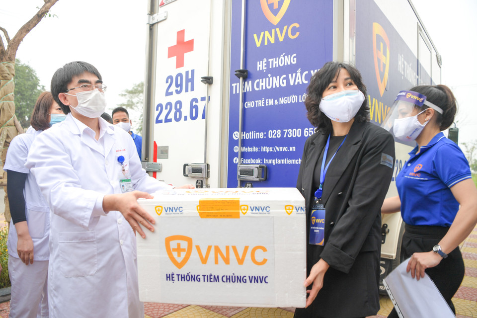 Đây là chiến dịch tiêm chủng lớn nhất cả nước, được chuẩn bị đầy đủ, bài bản nhằm đảm bảo an toàn cho người dân. (Ảnh: Minh Sơn/Vietnam+)